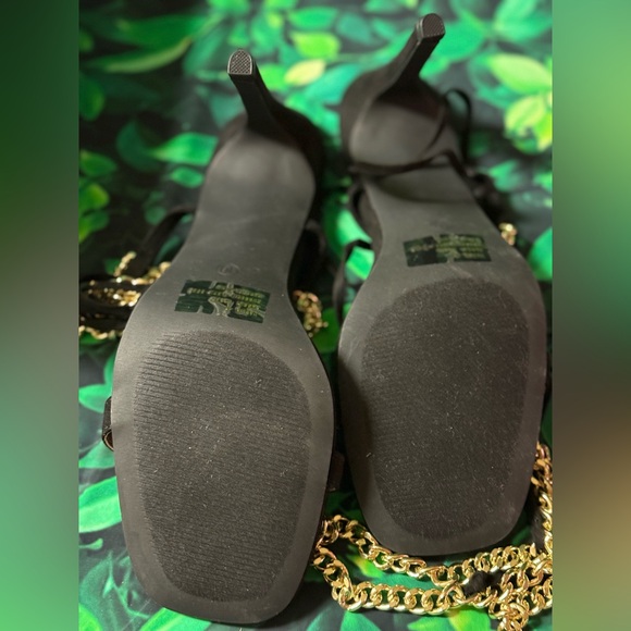 SALE NEW Never Worn BeautifulGold Chained Fashion Nova Heels Ready To Ship - Picture 6 of 11
